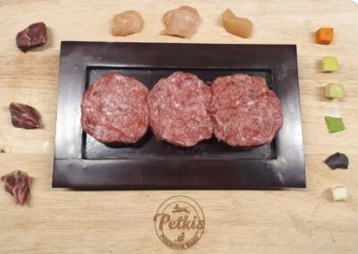 Menu de ternera para perros de raza toy, alimentación natural en formato burger
